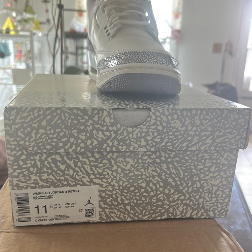 Air Jordan 3 Retro Sneakers
